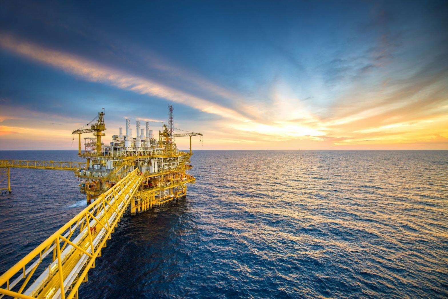 Equipamiento de seguridad industrial en instalación petrolera